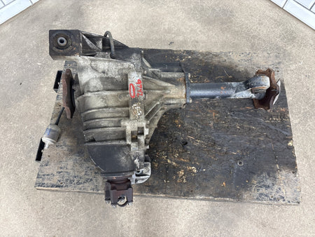 03-06 Hummer H2 4X4 Front Axle Differential Carrier 4.10 Assembly 25819234