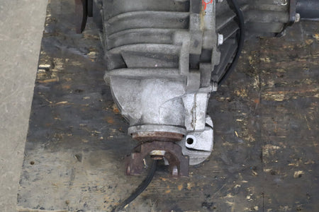 03-06 Hummer H2 4X4 Front Axle Differential Carrier 4.10 Assembly 25819234