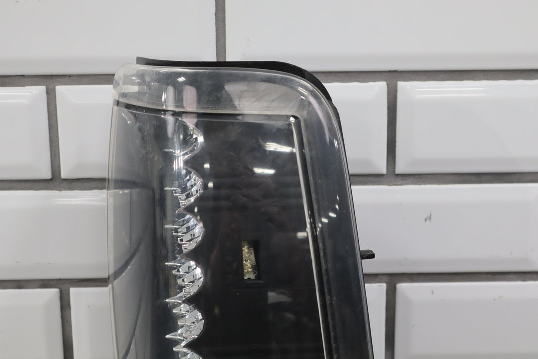 03 - 07 Chevrolet Silverado 2500 Aftermarket Tail Light Set Pair Left/Right LED