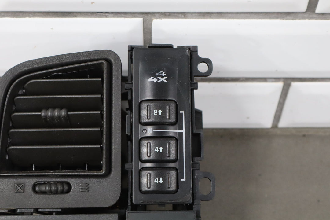 03 - 07 Chevrolet Silverado 2500 GMT800 Headlight Switch OEM