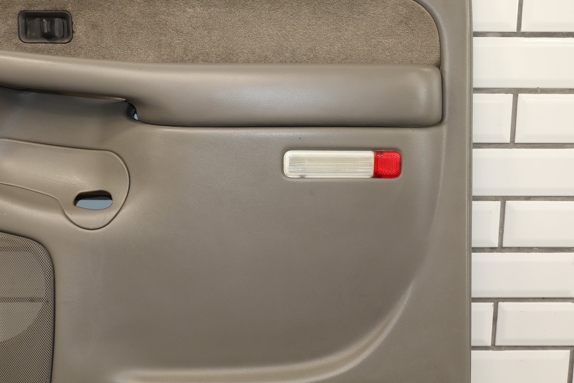 03-07 Chevrolet Silverado 2500HD Crew Right Rear Door Trim Panel Medium Gray 922