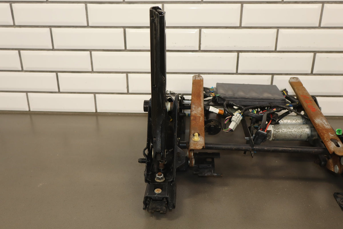 03-07 Chevrolet Silverado 2500HD GMT800 Driver Power Seat Track Assembly