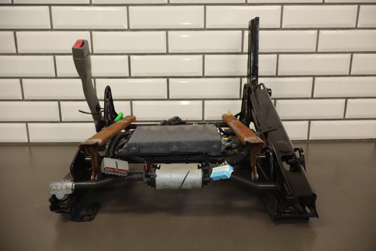 03-07 Chevrolet Silverado 2500HD GMT800 Driver Power Seat Track Assembly