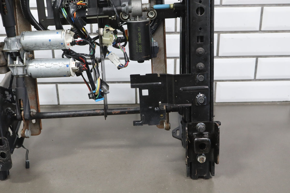 03-07 Chevrolet Silverado 2500HD GMT800 Driver Power Seat Track Assembly