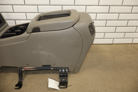 03-07 Chevrolet Silverado/Sierra 2500HD Center Console Medium Gray GMT800