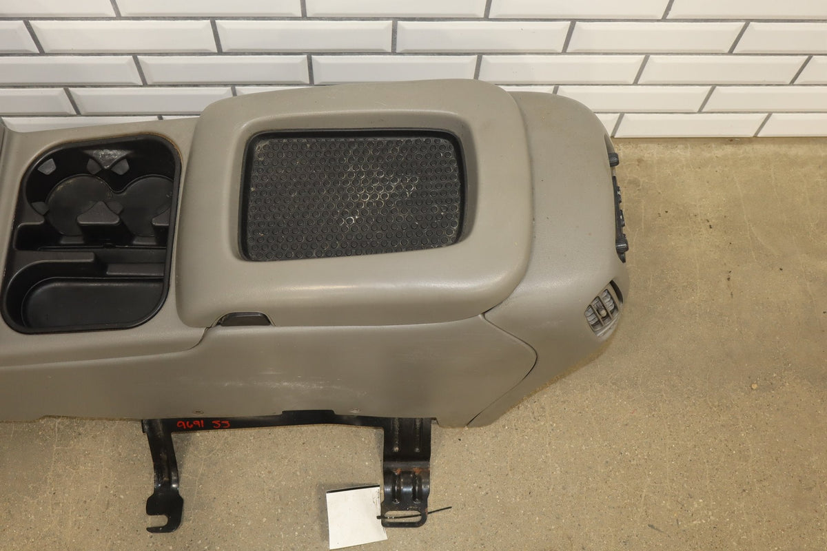 03-07 Chevrolet Silverado/Sierra 2500HD Center Console Medium Gray GMT800