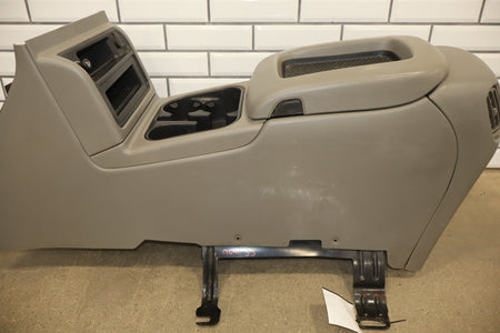 03-07 Chevrolet Silverado/Sierra 2500HD Center Console Medium Gray GMT800