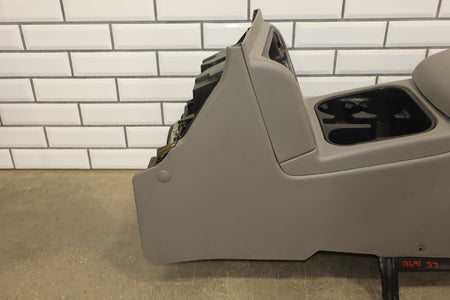 03-07 Chevrolet Silverado/Sierra 2500HD Center Console Medium Gray GMT800