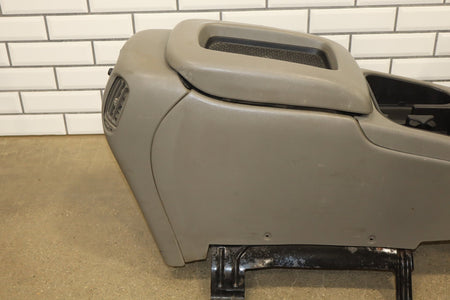03-07 Chevrolet Silverado/Sierra 2500HD Center Console Medium Gray GMT800