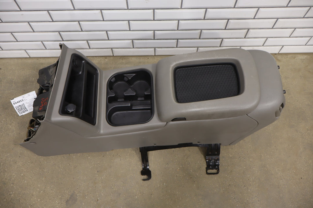 03 - 07 Chevy GMC GMT800 Center Floor Console Assembly Gray 922