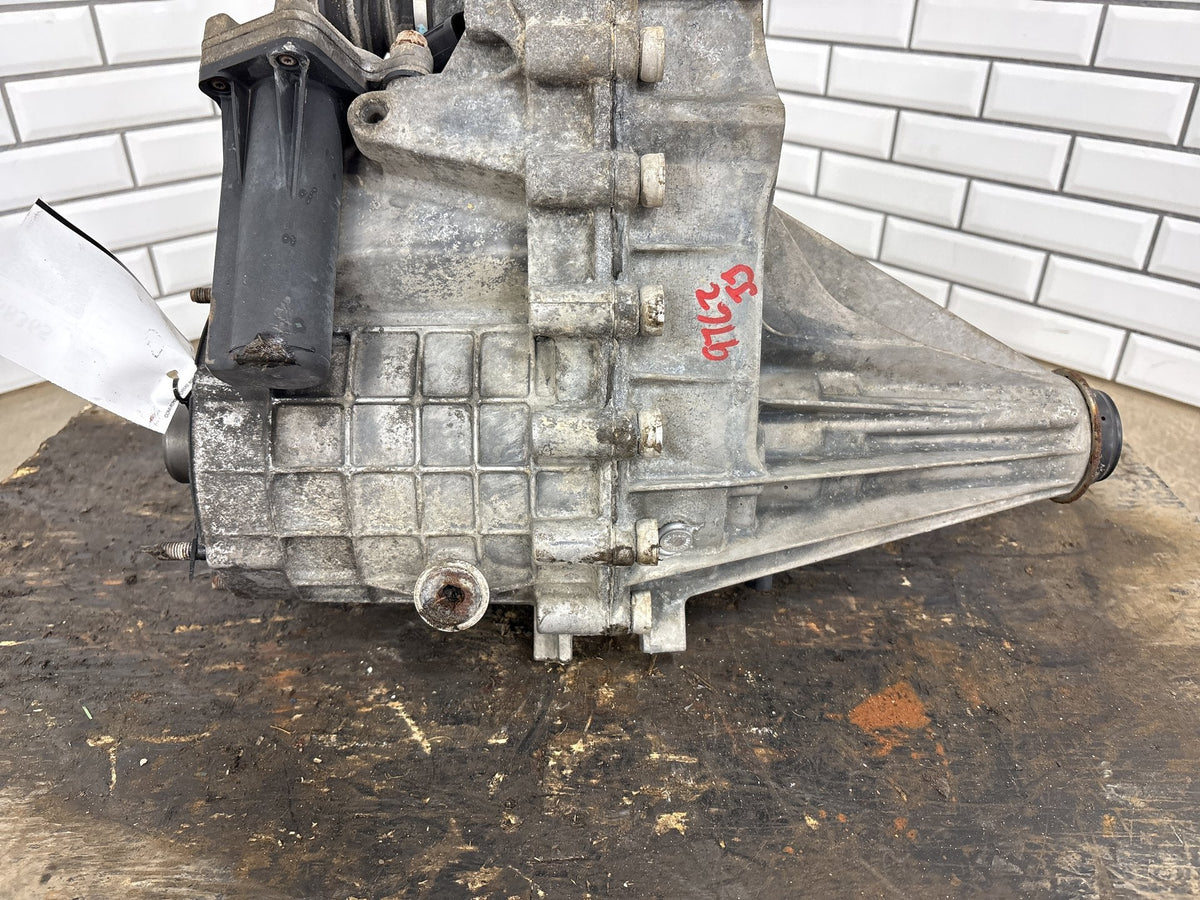 03-07 Chevy Tahoe/Suburban GMT800 4WD Transfer Case 24228420