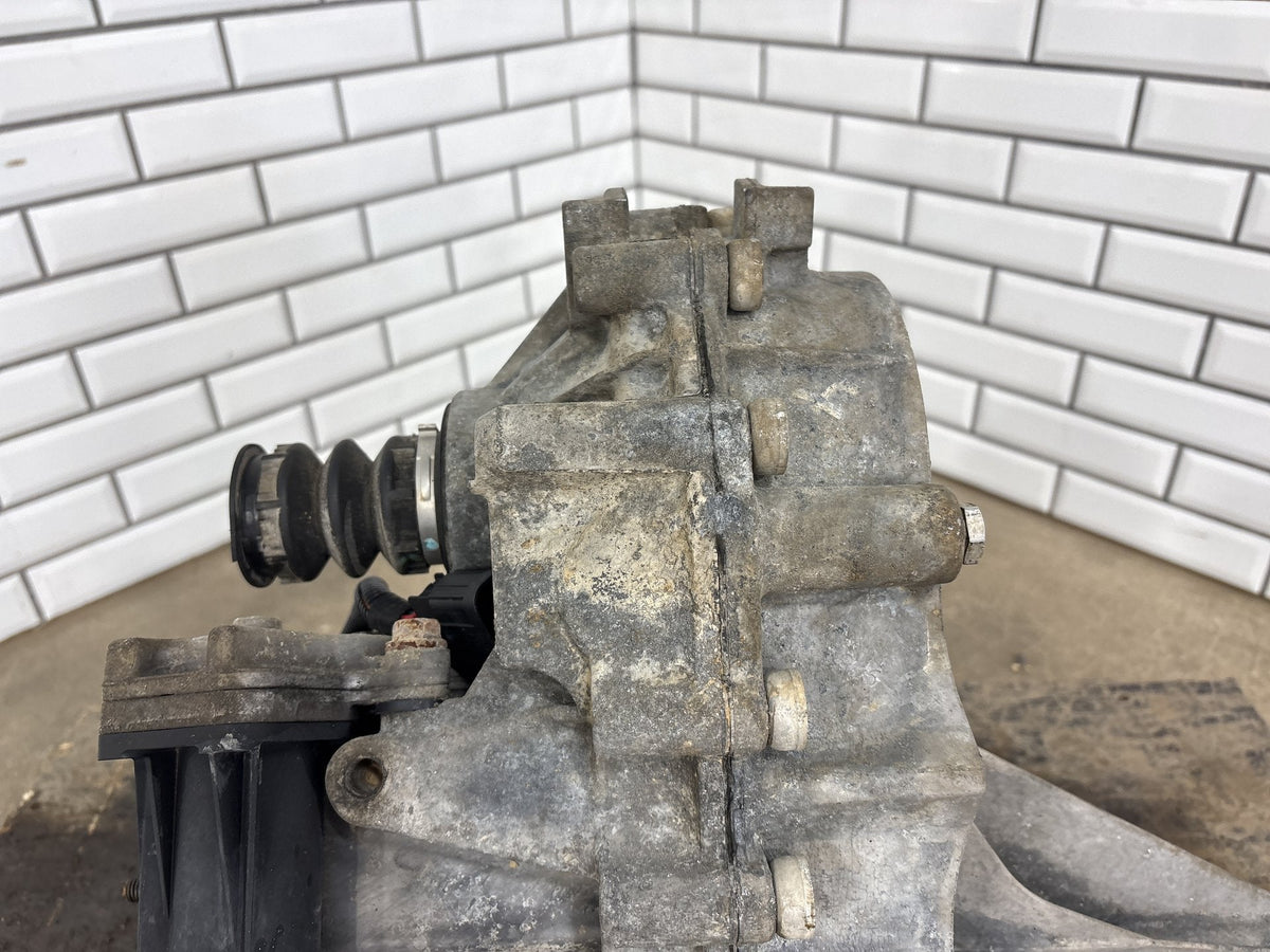 03-07 Chevy Tahoe/Suburban GMT800 4WD Transfer Case 24228420
