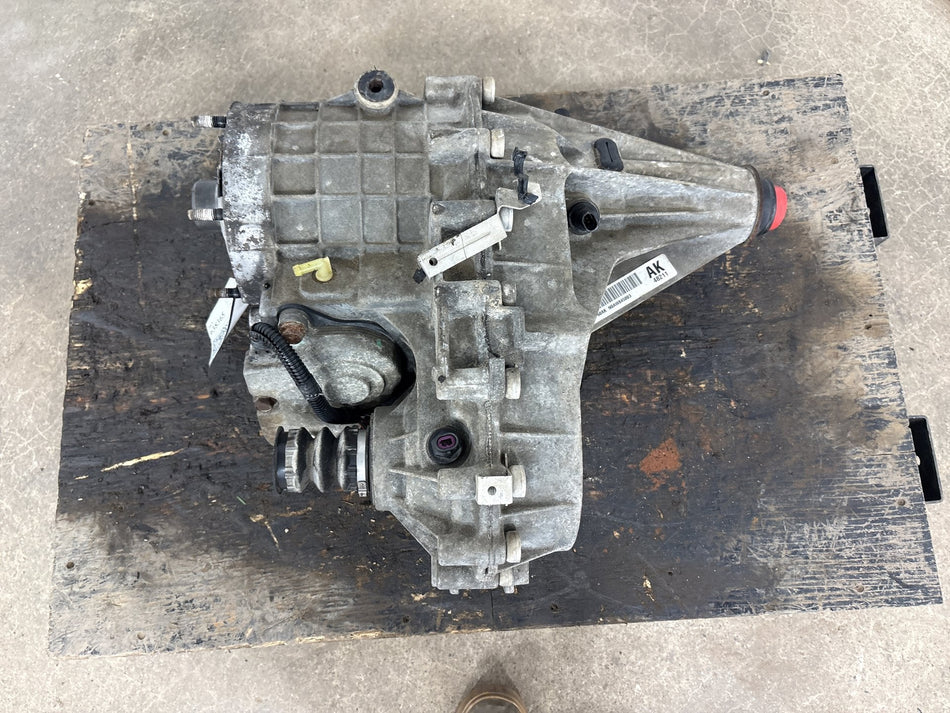 03-07 Chevy Tahoe/Suburban GMT800 4WD Transfer Case 24228420