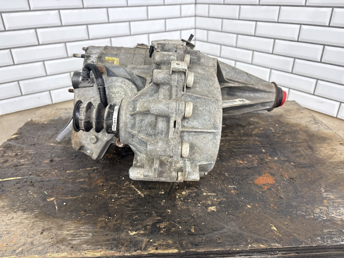 03-07 Chevy Tahoe/Suburban GMT800 4WD Transfer Case 24228420