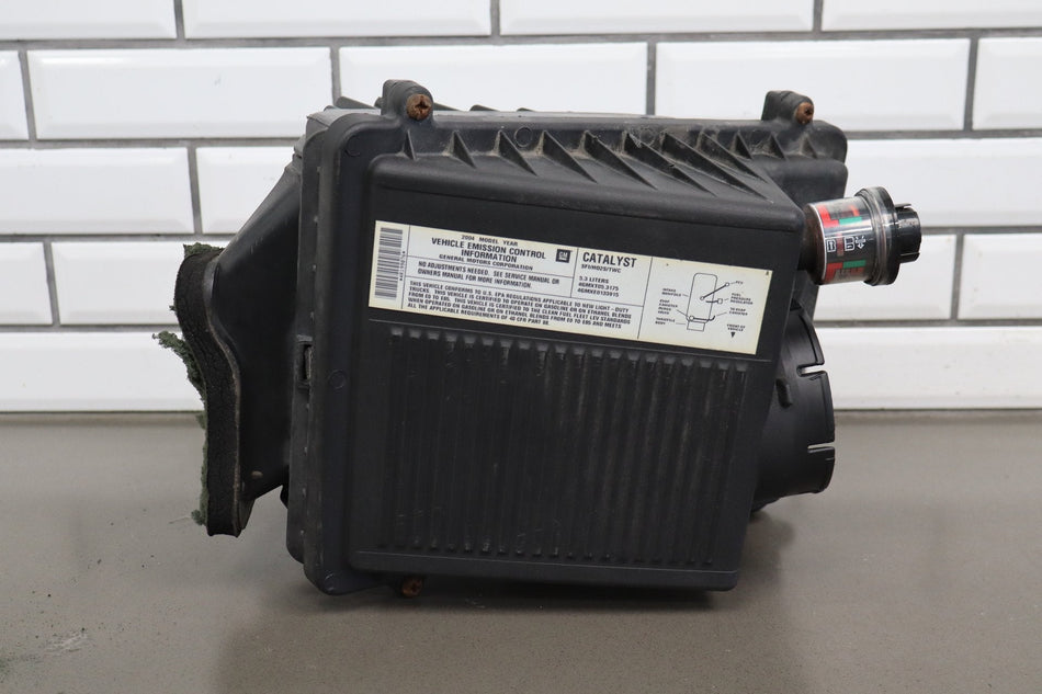 03-07 Chevy Tahoe/Suburban GMT800 5.3 L59 Air Cleaner Box 25873812