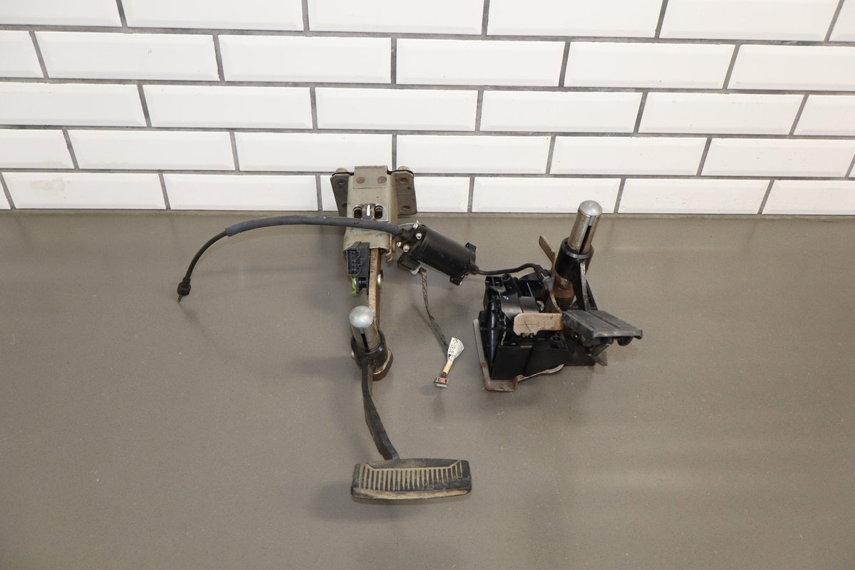 03-07 Ford F-250 Super Duty 6.0 Diesel Adjustable Pedals Brake Gas Throttle OEM