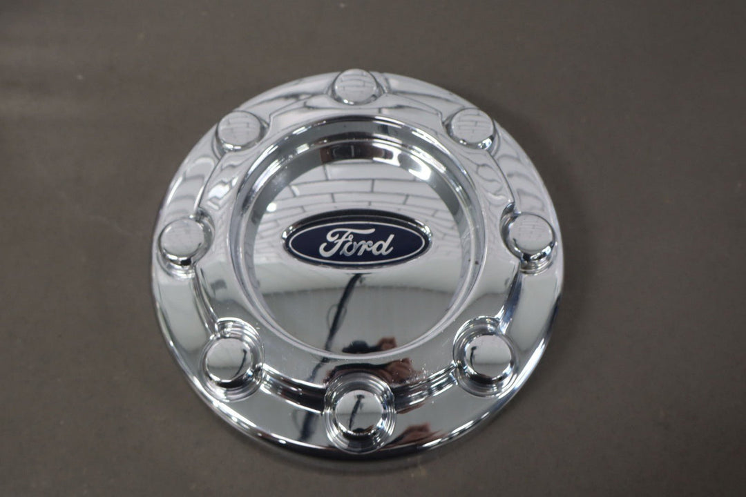 03 - 07 Ford F250 Rear Center Cap Chrome OEM