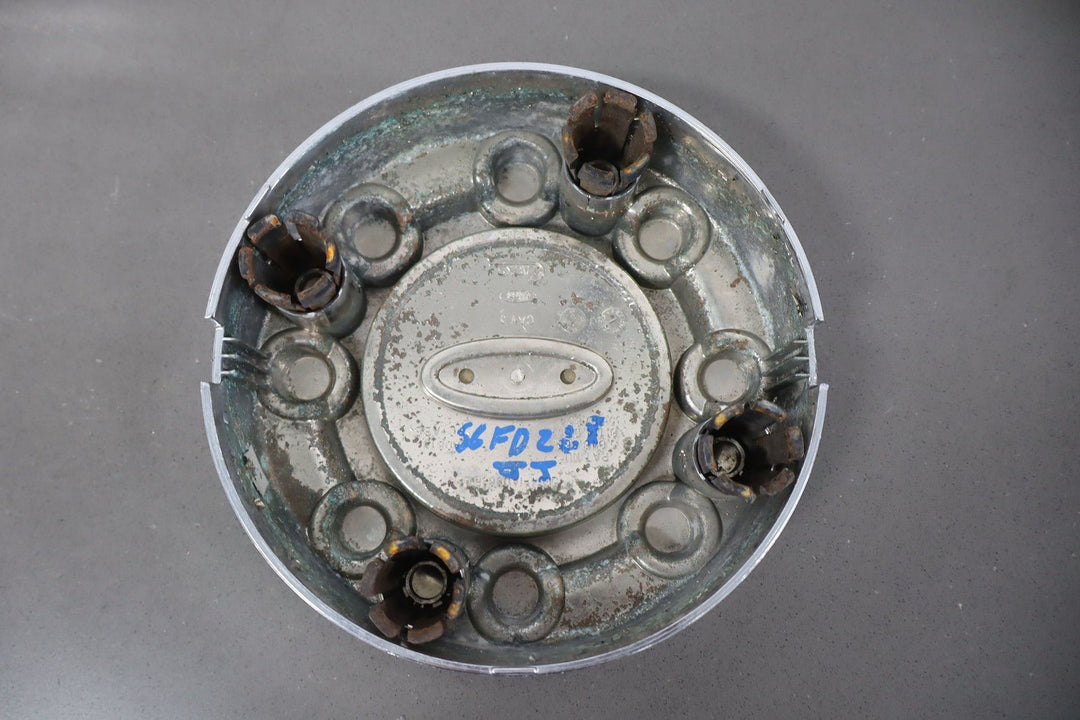 03 - 07 Ford F250 Rear Center Cap Chrome OEM