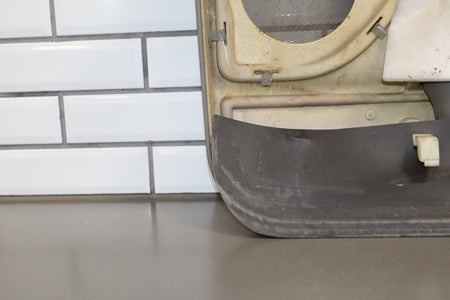 03-07 GMC Sierra Chevy Silverado GMT800 Left Front Door Trim Panel Pewter 92