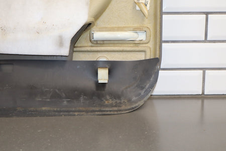 03-07 GMC Sierra Chevy Silverado GMT800 Left Front Door Trim Panel Pewter 92