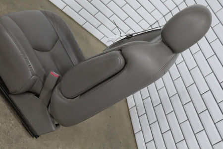 03-07 GMC Sierra/Silverado GMt800 Right Front Seat Leather Pewter 92