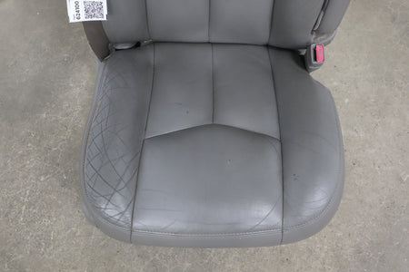 03-07 GMC Sierra/Silverado GMt800 Right Front Seat Leather Pewter 92