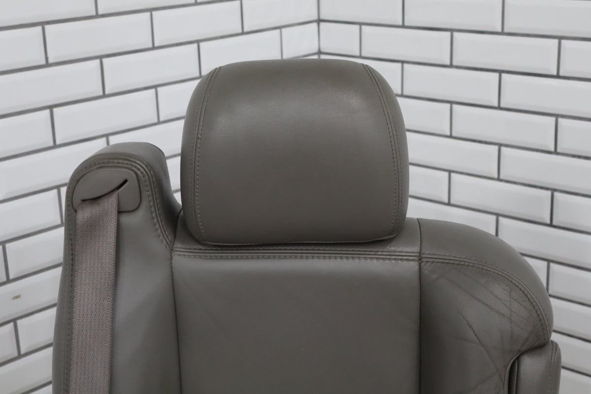 03-07 GMC Sierra/Silverado GMt800 Right Front Seat Leather Pewter 92