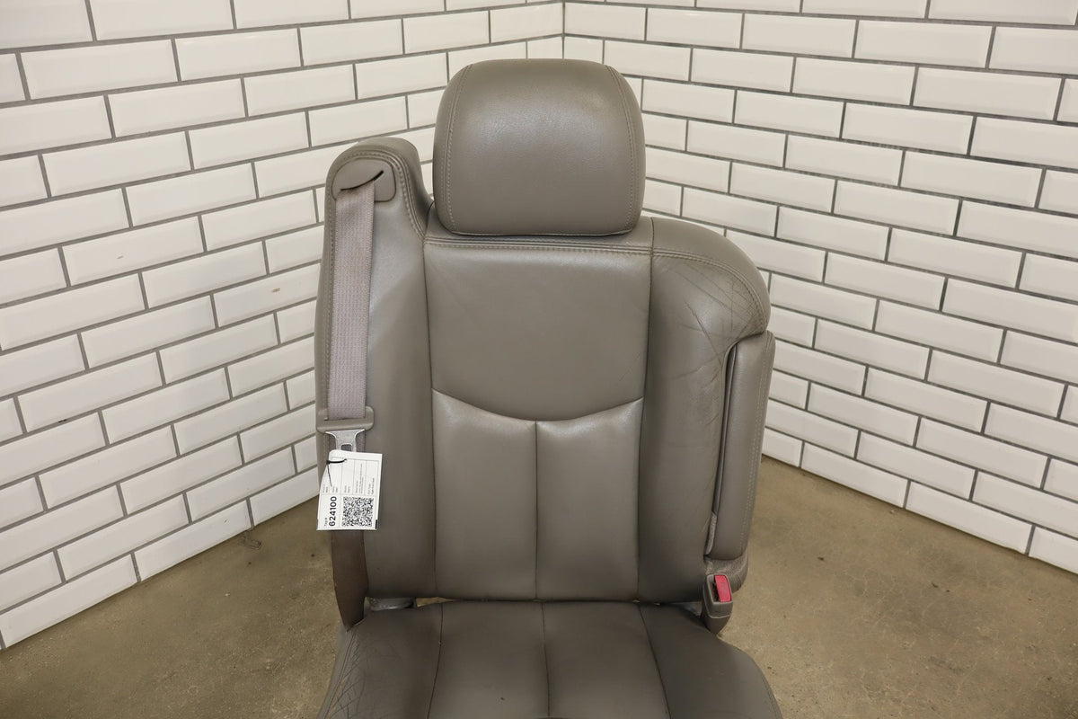 03-07 GMC Sierra/Silverado GMt800 Right Front Seat Leather Pewter 92