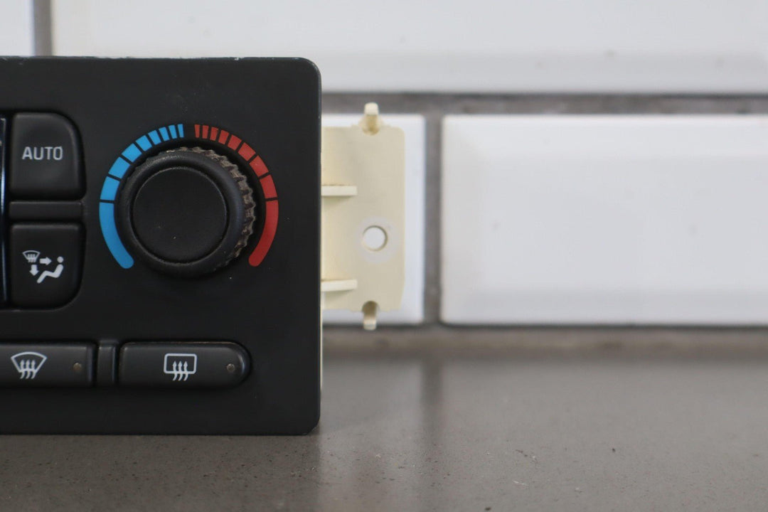 03 - 07 Hummer H2 Auto Climate Temperature Control Panel Switch W/O Bezel