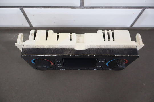 03 - 07 Hummer H2 Auto Climate Temperature Control Panel Switch W/O Bezel