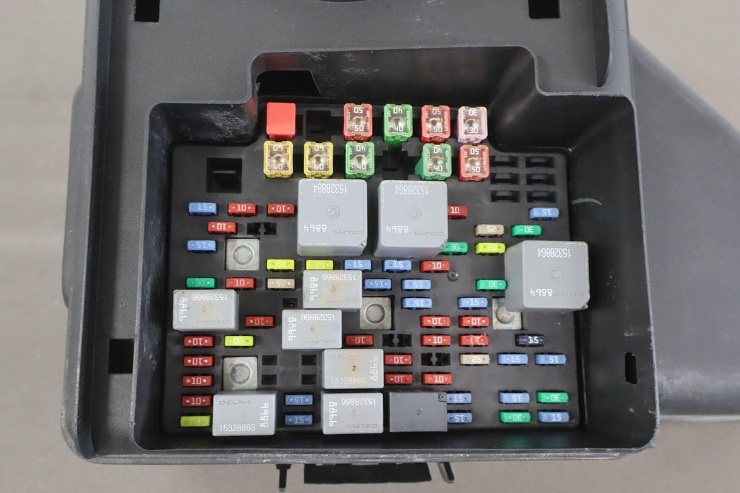 03 - 07 Hummer H2 Engine Underhood Fuse Box W/ Fuses & Relays OEM