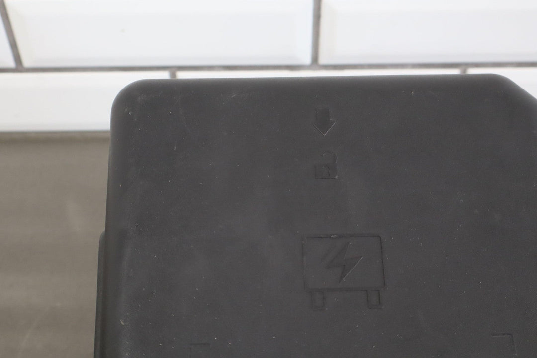 03 - 07 Hummer H2 Engine Underhood Fuse Box W/ Fuses & Relays OEM