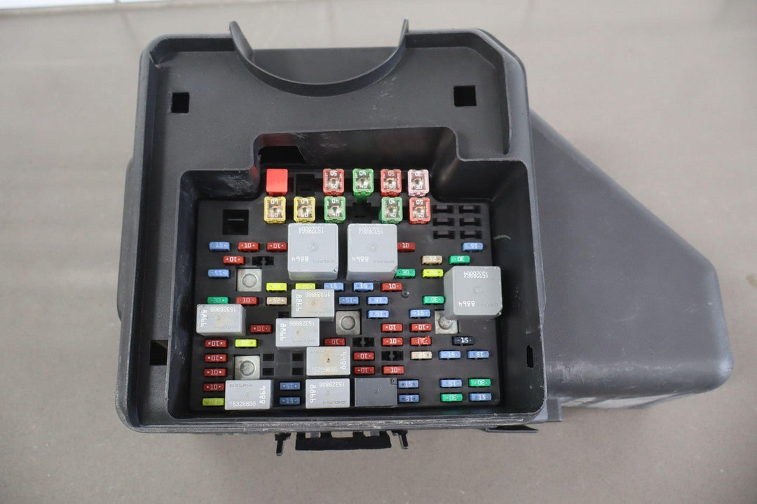 03 - 07 Hummer H2 Engine Underhood Fuse Box W/ Fuses & Relays OEM