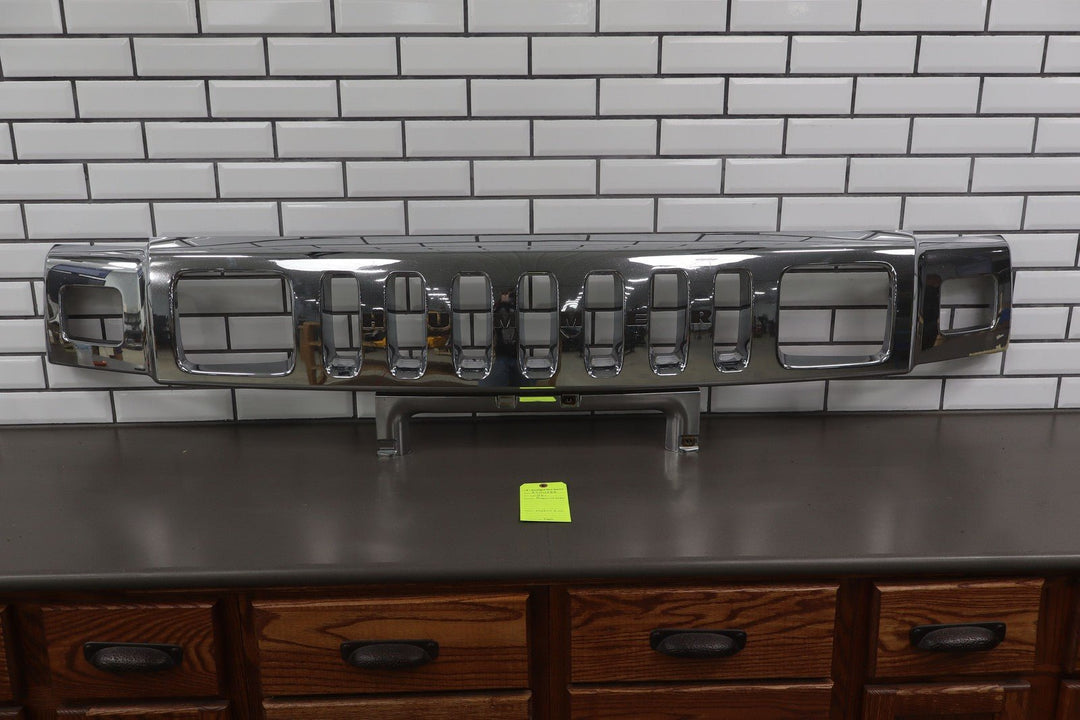 03 - 07 Hummer H2 Front Upper Bumper Grille Chrome *Damaged*