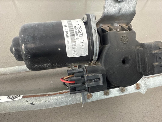 03 - 07 Hummer H2 Windshield Wiper Transmission Linkage W/ Motor