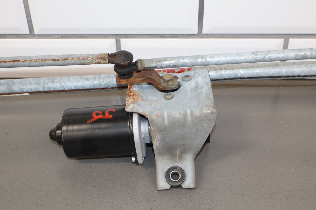 03 - 07 Hummer H2 Windshield Wiper Transmission Linkage W/ Motor (Tested)