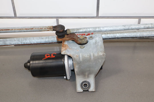 03 - 07 Hummer H2 Windshield Wiper Transmission Linkage W/ Motor (Tested)