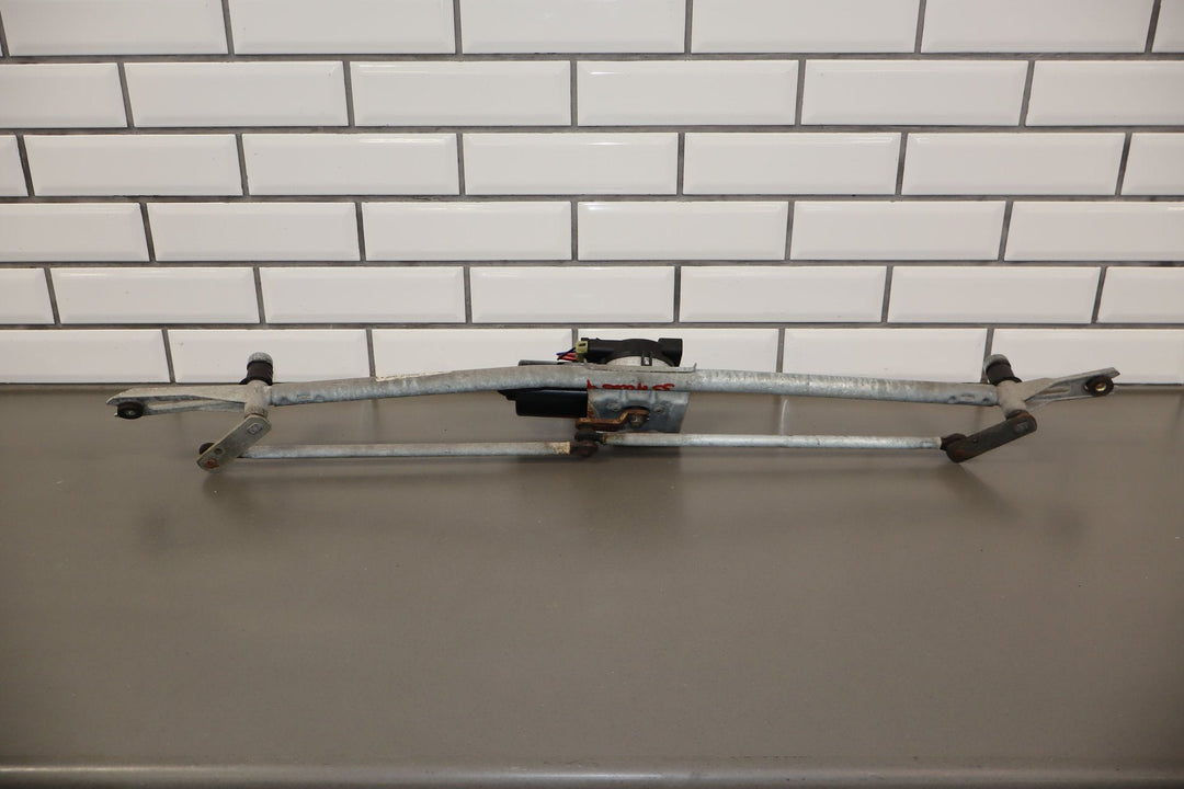 03 - 07 Hummer H2 Windshield Wiper Transmission Linkage W/ Motor (Tested)