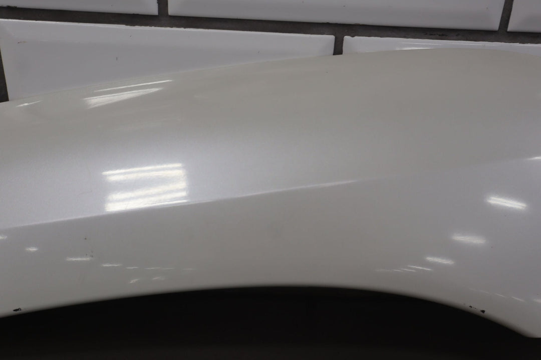 03 - 07 Lexus GX470 Left Driver Rear Quarter Panel Molding Blizzard Pearl (070)
