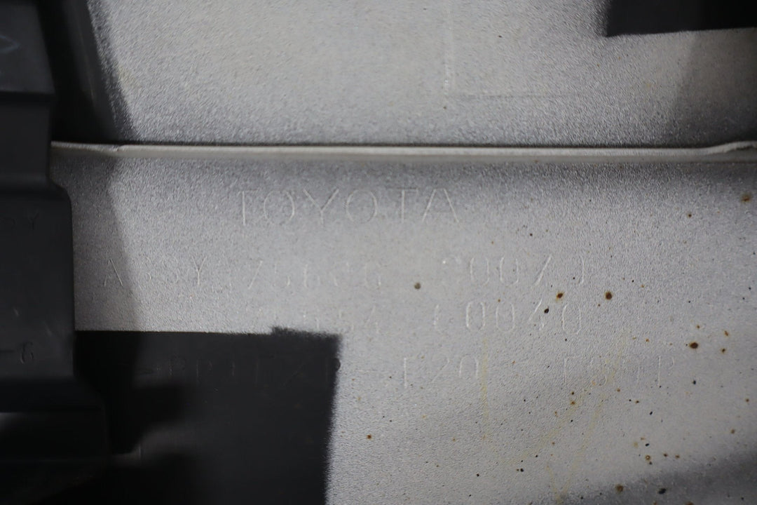03 - 07 Lexus GX470 Left Driver Rear Quarter Panel Molding Blizzard Pearl (070)