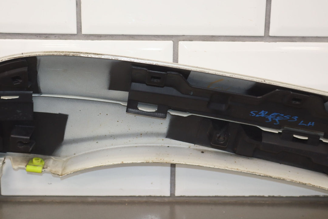 03 - 07 Lexus GX470 Left Driver Rear Quarter Panel Molding Blizzard Pearl (070)