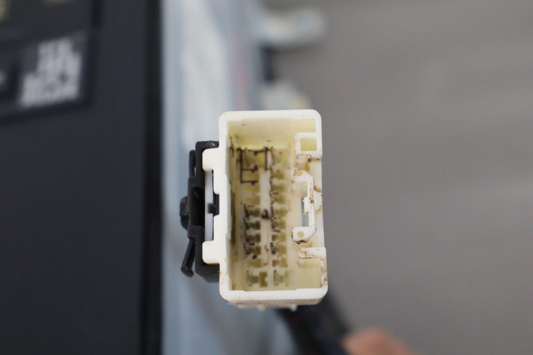 03 - 07 Lexus LX470 / LandCruiser 6 - Disc CD Changer W/Magazine *Door Off - Track*