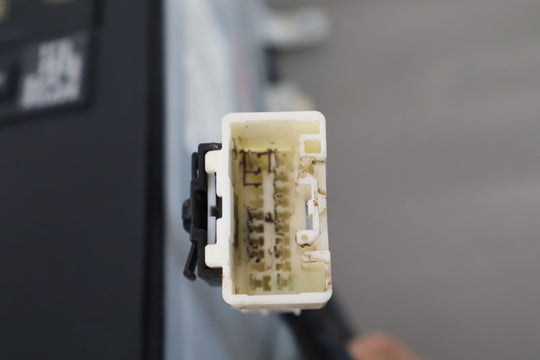 03 - 07 Lexus LX470 / LandCruiser 6 - Disc CD Changer W/Magazine *Door Off - Track*