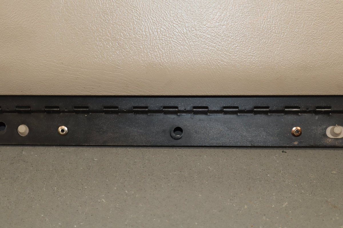 03-07 NBS GMT800 Chevy Silverado GMC Sierra Glove Box/Surround Console