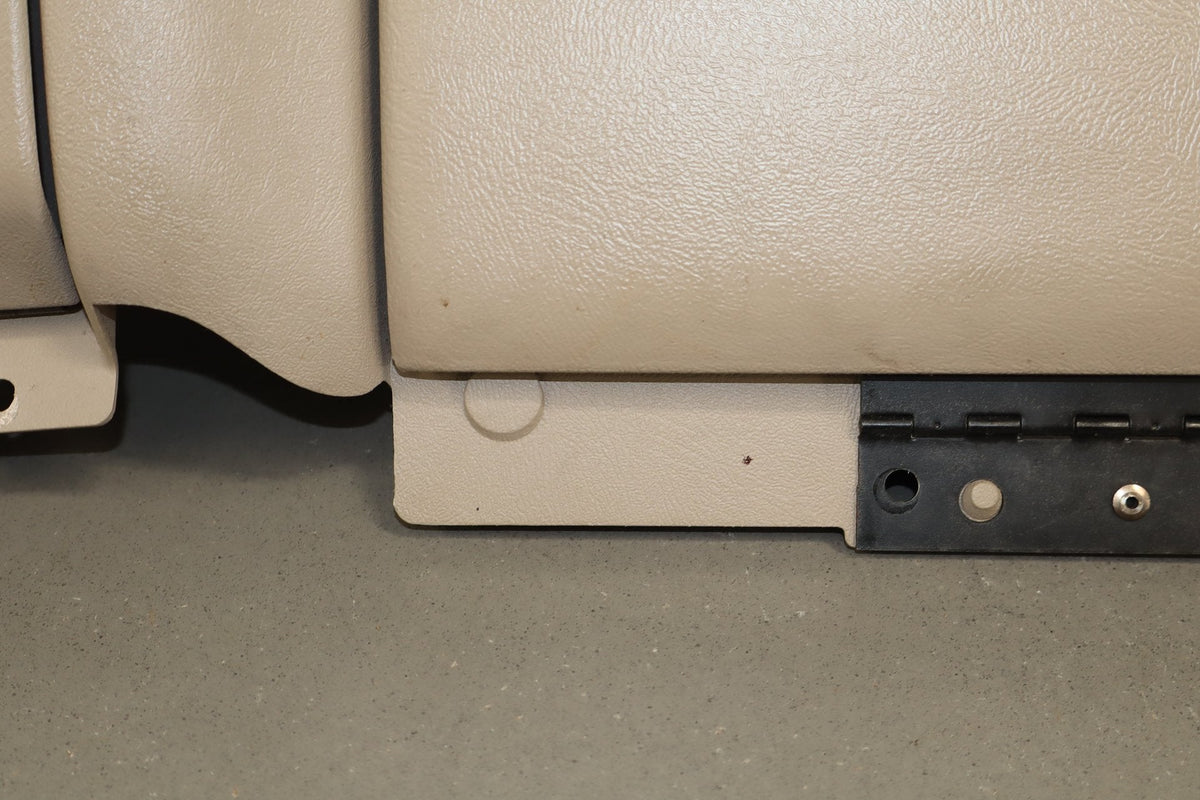 03-07 NBS GMT800 Chevy Silverado GMC Sierra Glove Box/Surround Console
