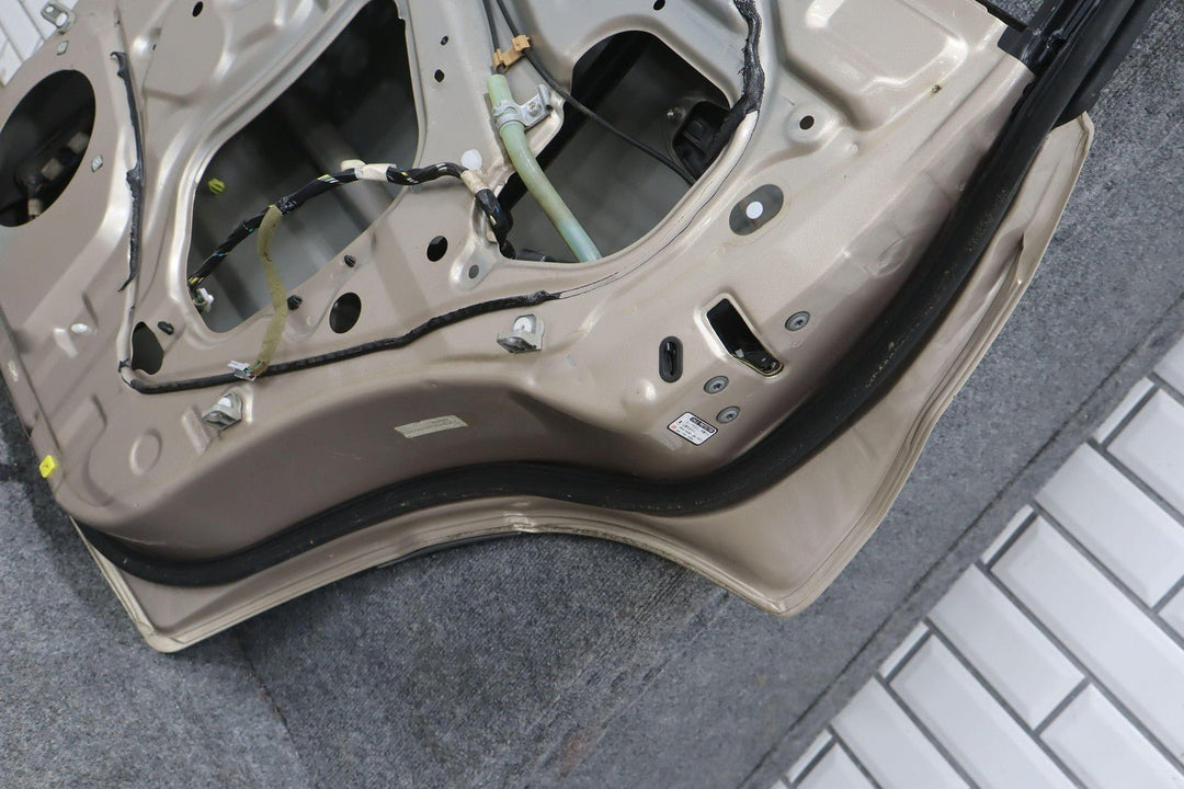 03 - 07 Toyota Land Cruiser Right Passenger Rear Door Shell