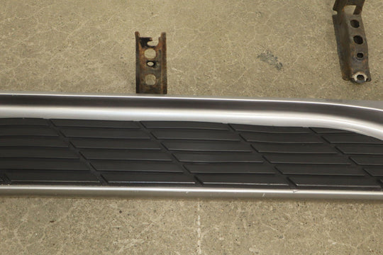 03 - 07 Toyota Land Cruiser Single (1) Left Driving Running Board W/Mount Brackets