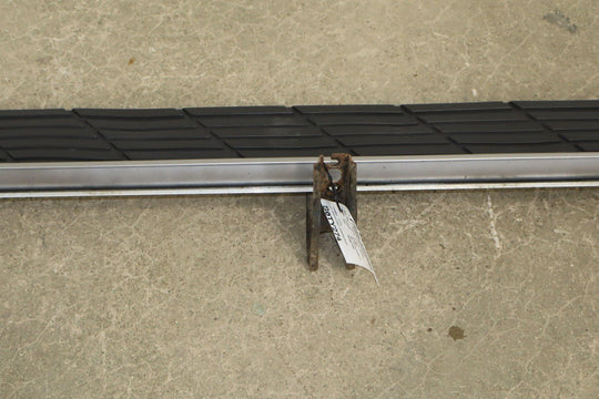 03 - 07 Toyota Land Cruiser Single (1) Left Driving Running Board W/Mount Brackets