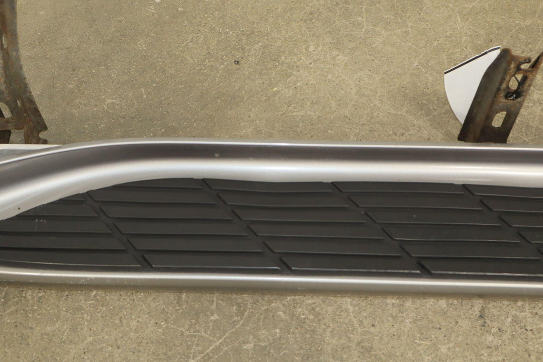 03 - 07 Toyota Land Cruiser Single (1) Left Driving Running Board W/Mount Brackets