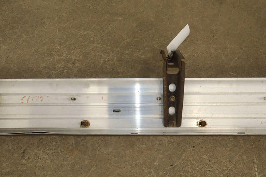 03 - 07 Toyota Land Cruiser Single (1) Left Driving Running Board W/Mount Brackets